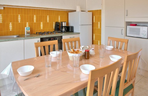 Penmarch Ski Chalet | Large family home with garden- For 10