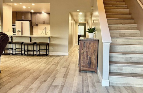 Three Rivers House | Large Family Property With Million Dollar Views Across from Lake Kaweah! SPA too