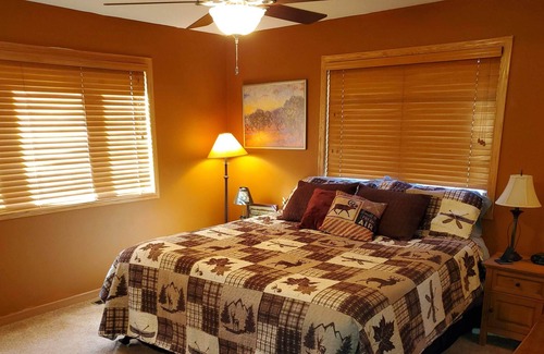 Mauston House | Large Family Vacation Home Near Castle Rock Lake & Wisconsin Dells