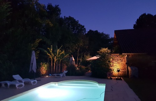 Nantheuil House | Large farmhouse with private garden