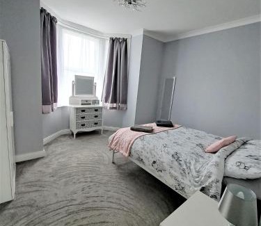 Swanage Apartment | Large Flat quite location Modern and well equipped