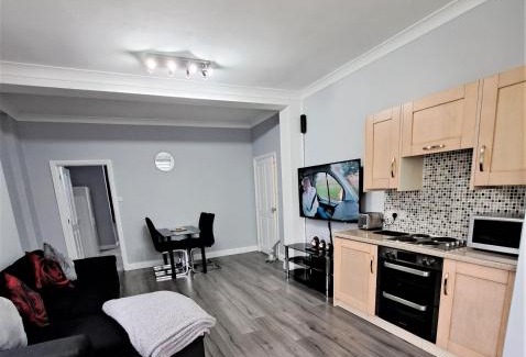 Swanage Apartment | Large Flat quite location Modern and well equipped