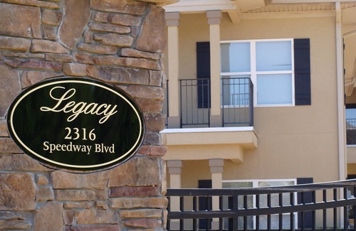 Lincoln Condo | Large, four-bedroom condo minutes away from Talladega Superspeedway!