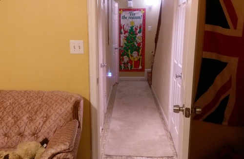 Gaithersburg House | Large Furnished Basement Room