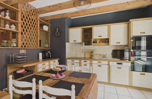 Fouesnant Ski Chalet | Large garden and terrace – 6 adults, 2 children