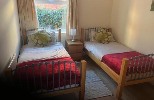 Church Stretton Apartment | Large Ground floor apartment in the heart of Church Stretton with free parking