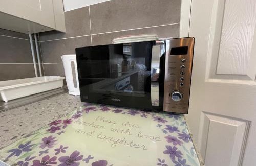 Skegness Apartment | Large Ground Floor Studio Holiday Apartment Skegness - Flat 12
