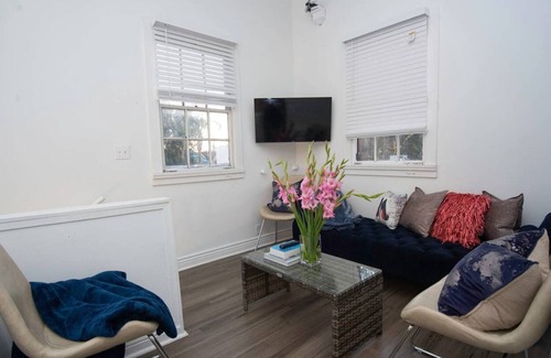 Faubourg Marigny Villa | Large Group? 10 BR! Perfect Location by YouRent