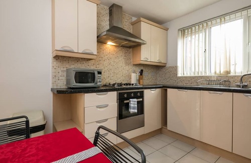 Cheetham Hill House | Large group or Contractors Short Term Accommodation, Elizabeth street