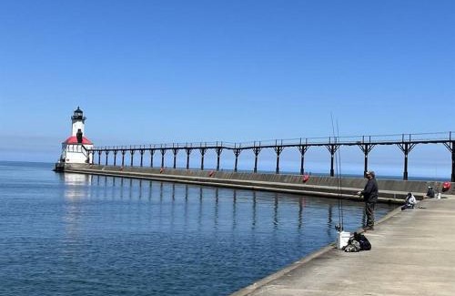 Michigan City Apartment | Large-group Retreat w/Loft Space Near Beach