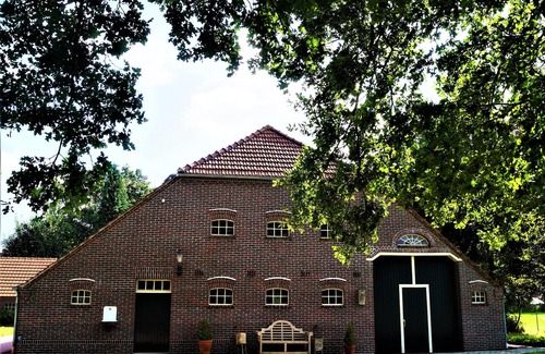 Uplengen House | Large holiday home in a beautiful secluded location in the southern Ostfriesland