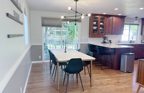 Eugene House | Large Home - 2200 Sq. Ft. - Near Campus - Hot Tub!