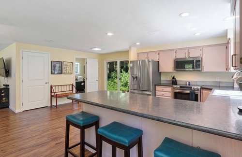 Dollar Corner House | Large Home Close To Ilani, PDX, Waterfront!