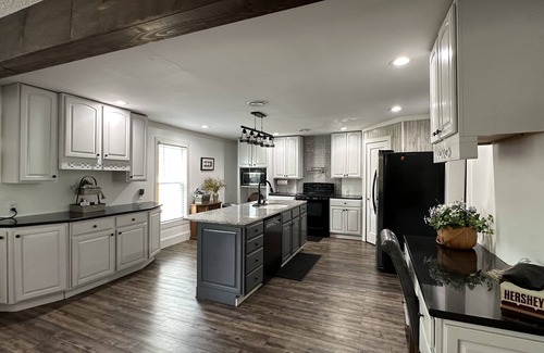 Dandridge House | Large Home near Great Smoky Mountains and Knoxville