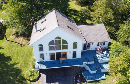Seneca Falls House | Large home on the water!