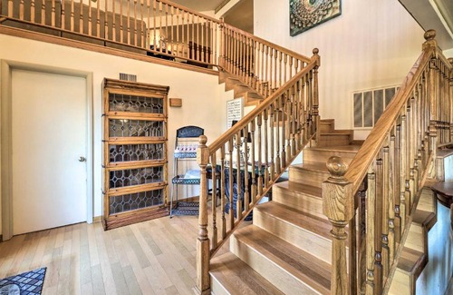 Lakeview House | Large Home with Games 4 Mi to Bull Shoals Lake!