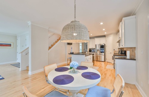 United Central House | Large home with heated pool, hot tub, outdoor games
