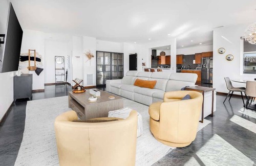 Morro Hills House | Large Home With Sauna