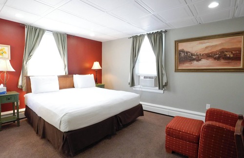 Ventnor City Hotel | Large Hotel Room 250 feet from the boardwalk and beach.