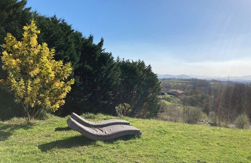 Saint-Pierre-d'Irube Villa | Large house - swimming pool - garden - panoramic view