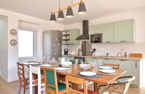 Plovan House | Large house and park for 10 with your family