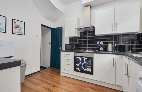 Headingley House | Large House Close To Leeds - Ideal For Groups