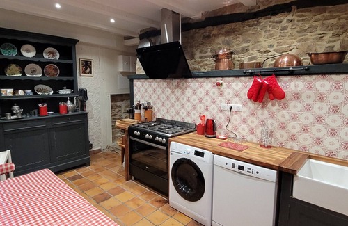 Saint-Paul-la-Roche Ski Chalet | Large house for 8 - Peace and quiet - Pool