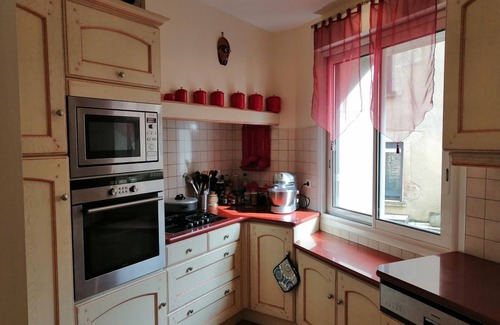 Lacapelle-Biron House | Large house with loggia and fireplace