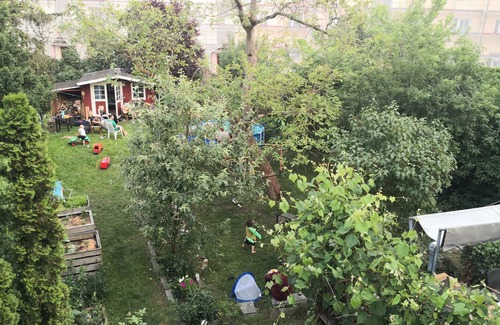 Treptow-Koepenick House | Large house with garden, pool, sauna and pool table.