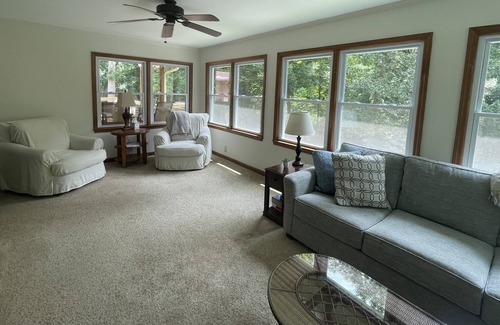 Gumlog House | Large Lake Front home on Lake Hartwell in a peaceful setting