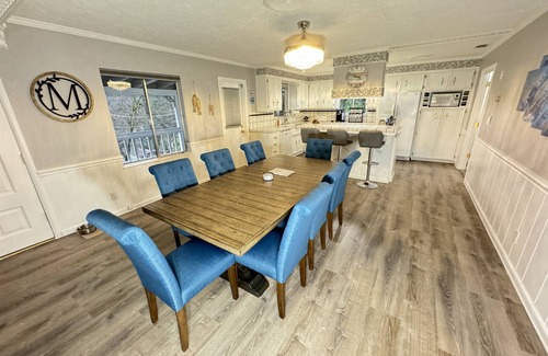 Lakehead-Lakeshore House | Large Lake House, Game Room, 4 Bedrooms, Near Lake- Shasta Lakeshore Retreat #14