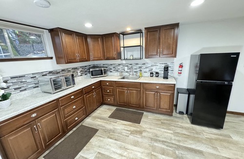 Lakehead-Lakeshore House | Large Lake House, Game Room, 4 Bedrooms, Near Lake- Shasta Lakeshore Retreat #14