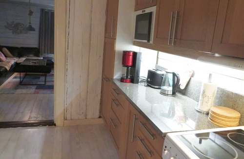 Lonashult House | Large Lake House with Boat at Lake Asnen 200m Fiber Internet 3 Bedrooms Pets OK