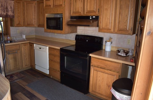 Darby House | Large log house - private, comfortable and relaxing