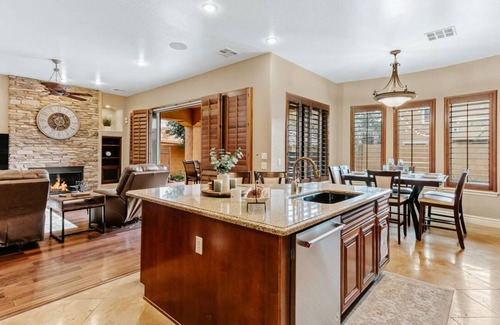 Power Ranch House | Large, Lovely Family Home in Gilbert with pool/spa