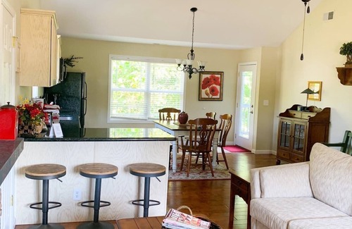 Taylorsville House | Large Lovely Lakehouse. Cottage 77