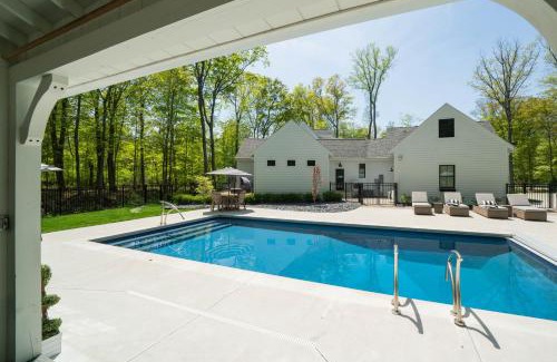 South Haven House | Large luxurious home - 2 blocks from nearest public beach - Private heated pool!