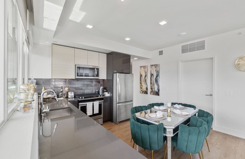 East Village Apartment | Large Luxury Apartment in the heart of Downtown San Diego