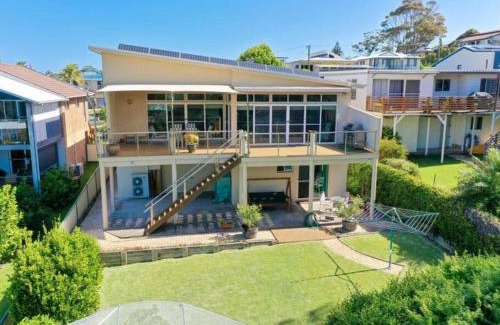 Mollymook House | Large luxury house with stunning beach views