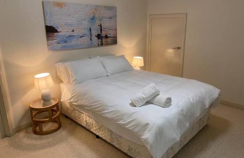 Mollymook House | Large luxury house with stunning beach views