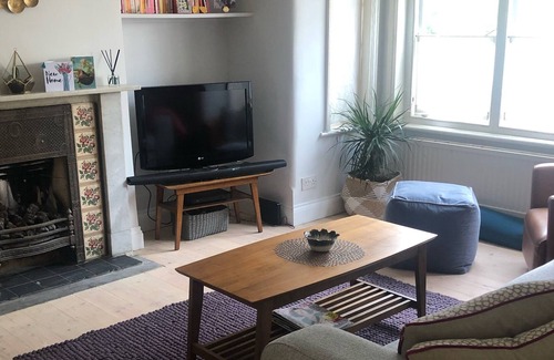 Mortlake House | Large Maisonette with garden in Barnes near river