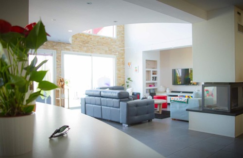 Briscous Villa | Large Modern Villa near Biarritz - 12 people - Seasonal rental.