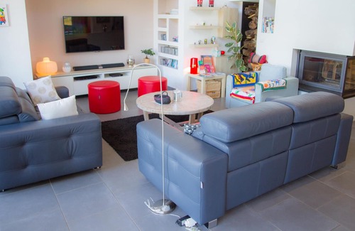 Briscous Villa | Large Modern Villa near Biarritz - 12 people - Seasonal rental.