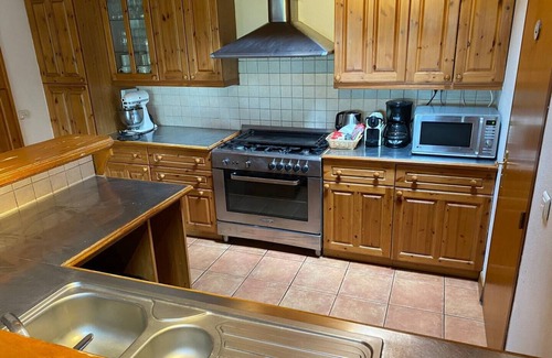 Reberty Ski Chalet | Large mountain chalet w/hot tub & sauna. Amazing views!