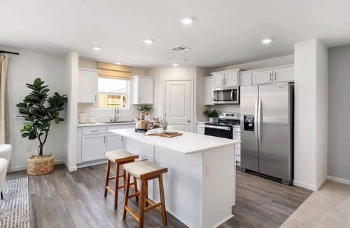 Pumpkin Center House | Large new construction 3-bedroom near Hospital Hub