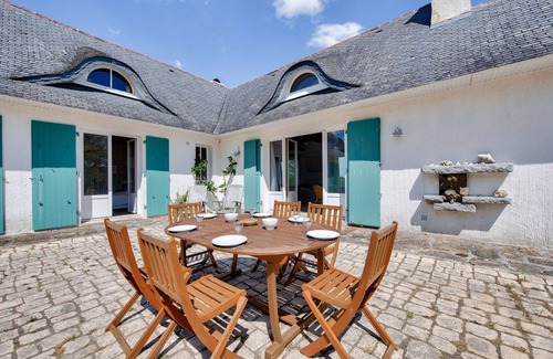 Saint-Pabu House | Large oceanfront house with garden for 11