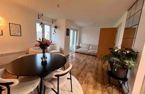 Sittingbourne Apartment | Large One bedroom property with parking & balcony