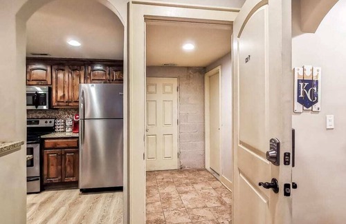West Plaza Condo | Large Plaza 2BR/2BTH