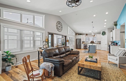 Hartford House | Large Private estate just minutes from Erin Hills Golf course