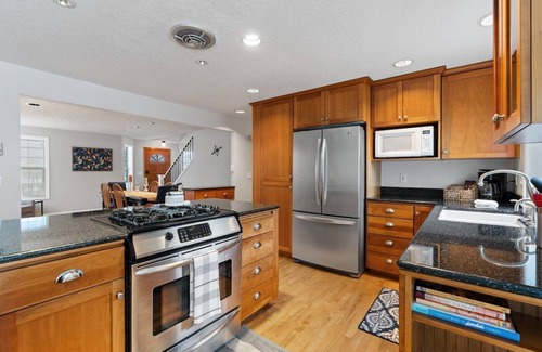 Camas House | Large & Private Family Home in Camas